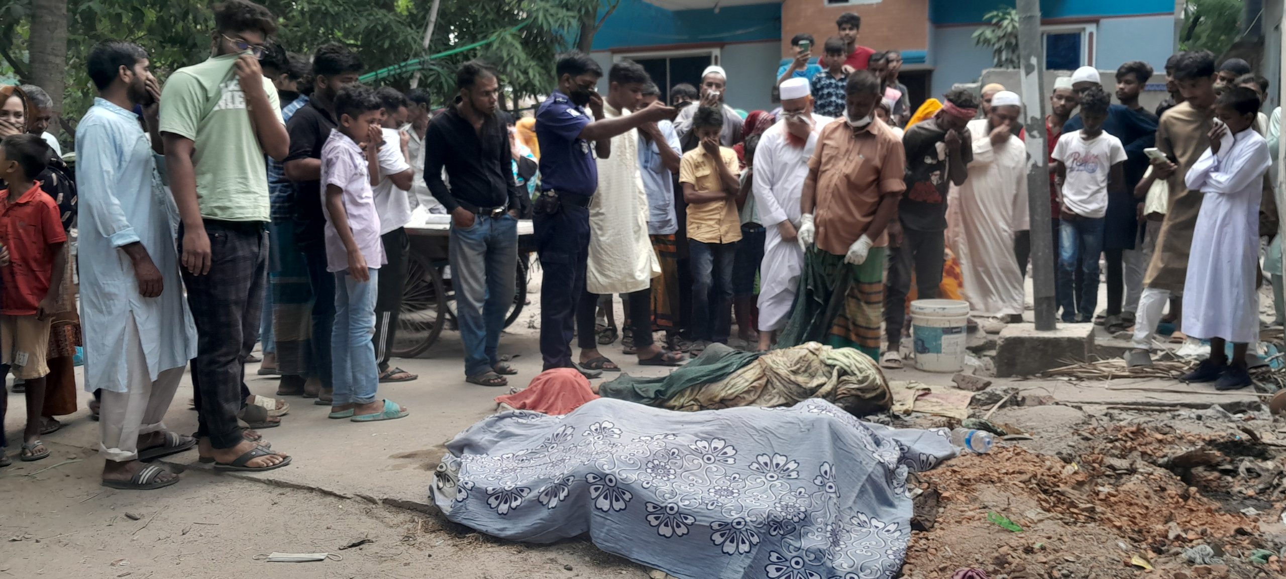 নারায়ণগঞ্জ দুই নারী ও এক শিশুর খণ্ড বিখন্ড মরদেহ উদ্ধার
